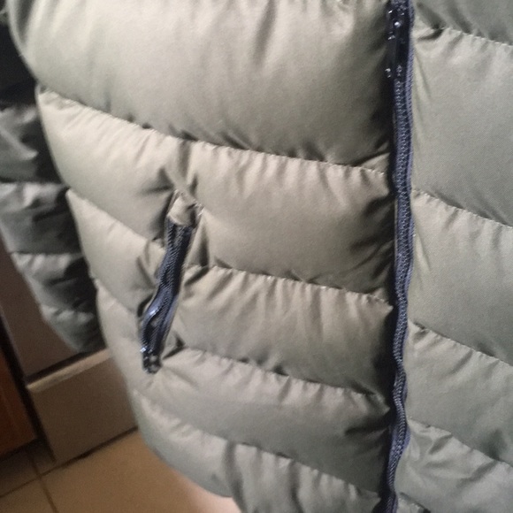 Olive green Esprit men's down jacket - Picture 3 of 4